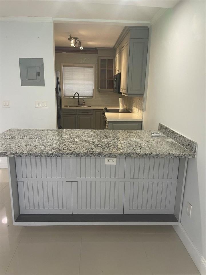 7505 Sw 82nd St #212 - Photo 3 of 32