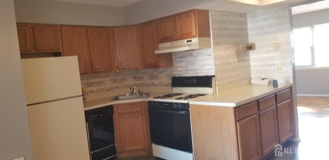 197 Evergreen Rd #3A - Photo 2 of 18