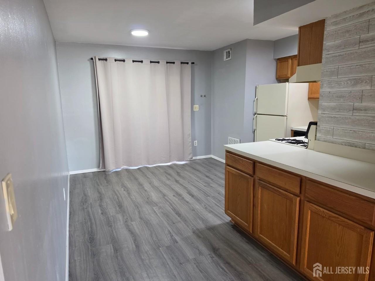 197 Evergreen Rd #3A - Photo 4 of 18