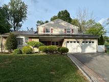 8 Julie Dr - Photo 1 of 1