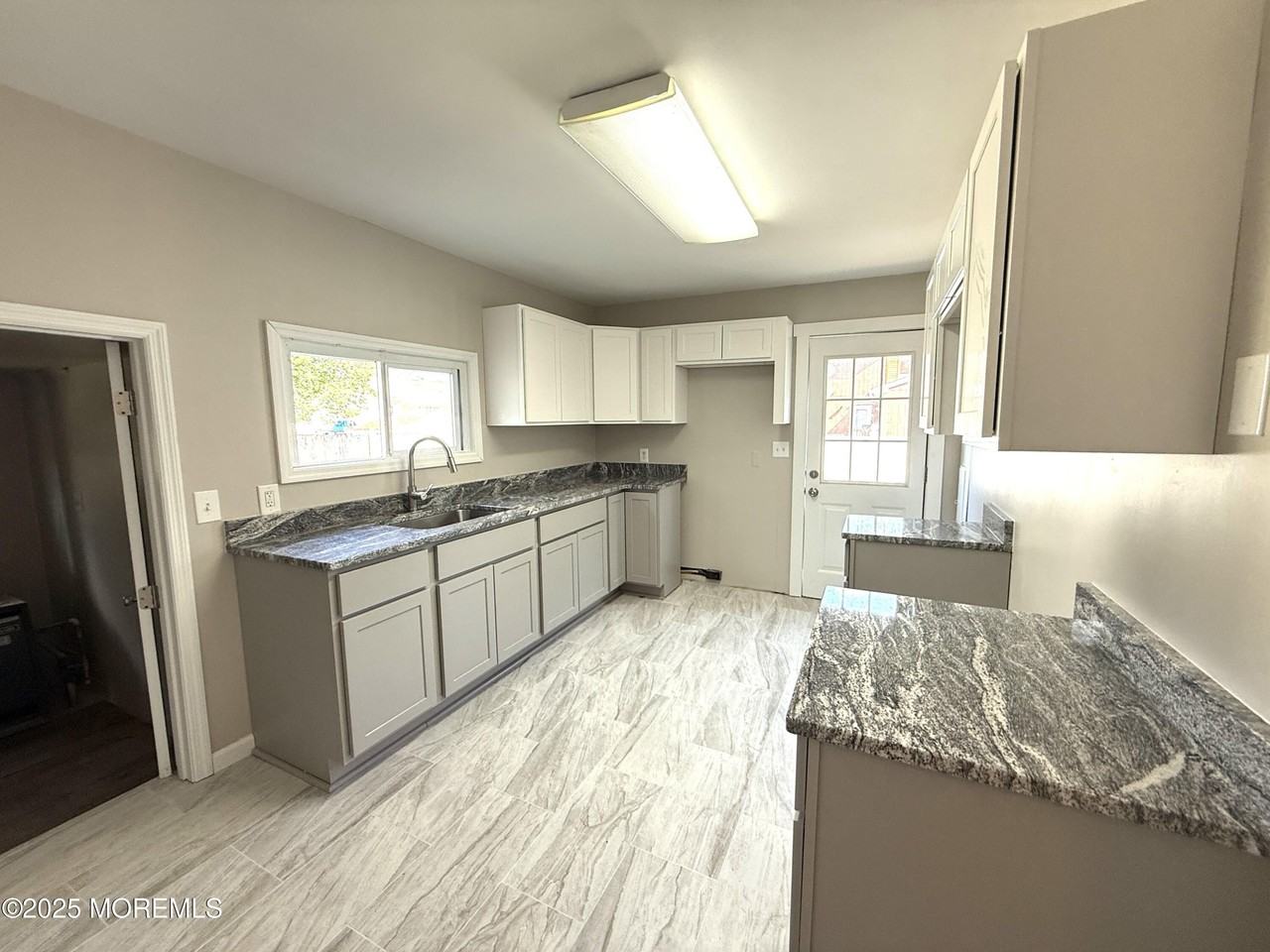 410 Bay Way - Photo 4 of 13
