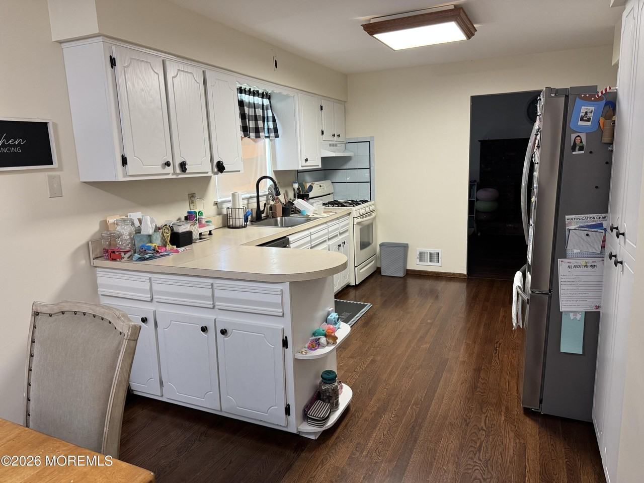 425 Main St - Photo 7 of 20