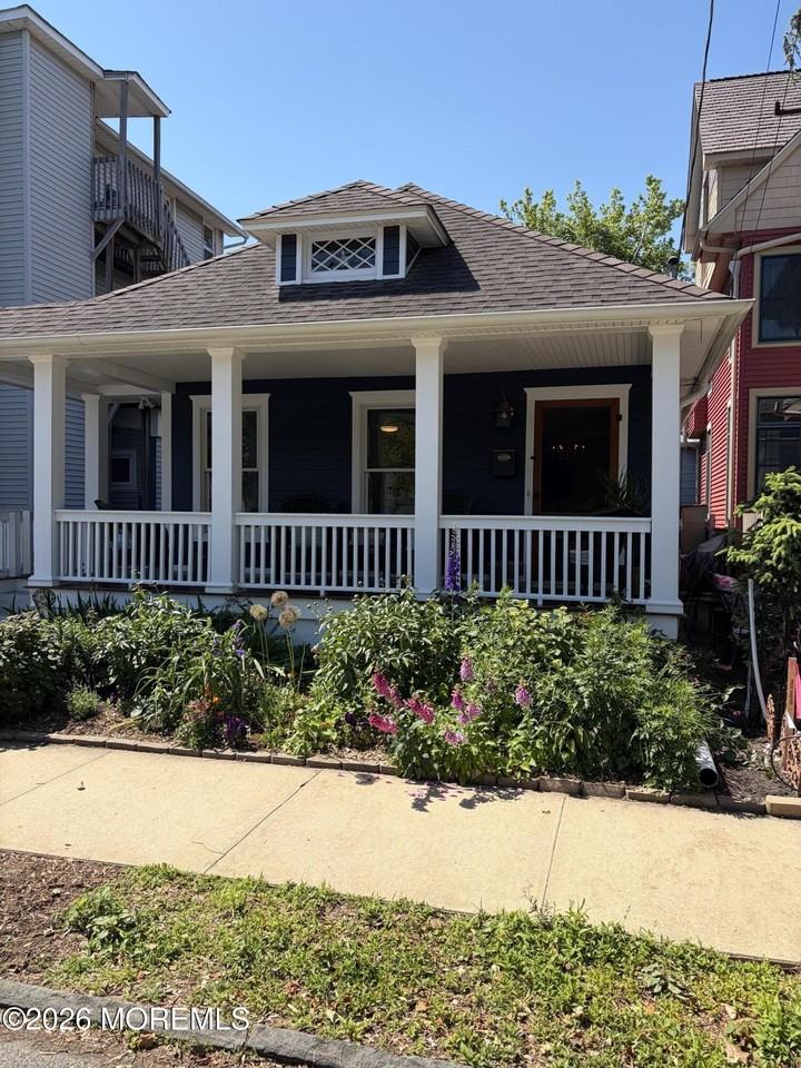 82 Abbott Ave - Photo 2 of 29