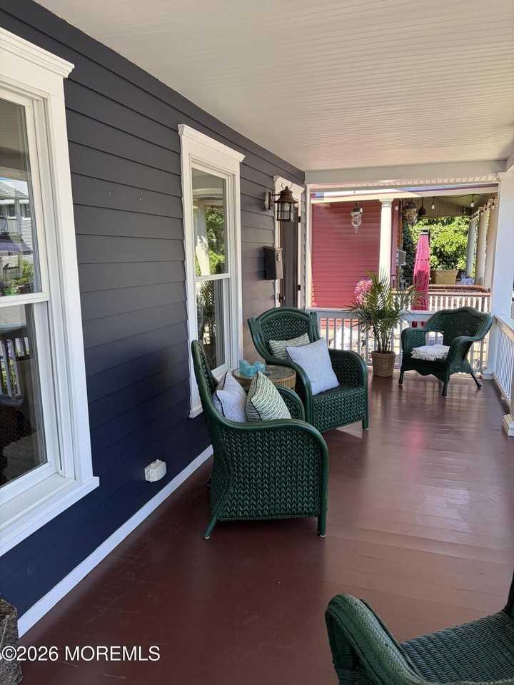 82 Abbott Ave - Photo 6 of 29