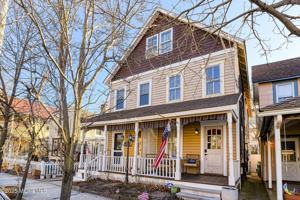 featured image of 132 1/2 Heck Ave #1