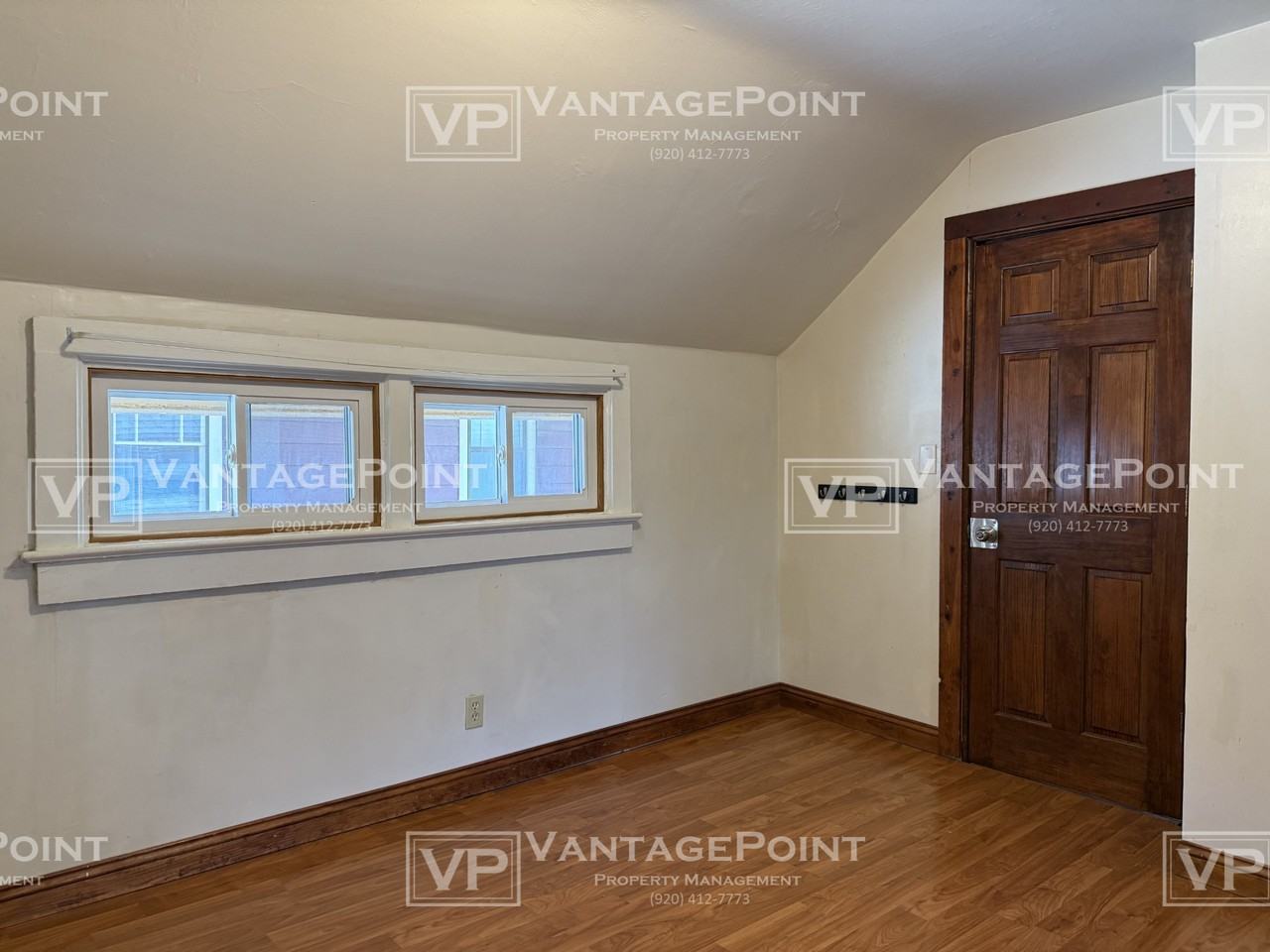 220 S Maple Ave Uppr - Photo 4 of 20