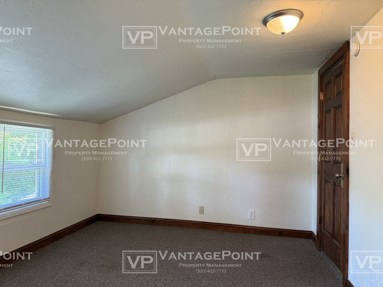 220 S Maple Ave Uppr - Photo 7 of 20