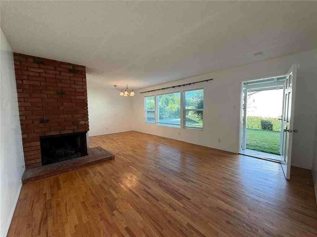 5937 Sultana Ave - Photo 4 of 20