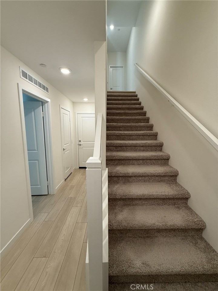 22316 Spanish Oak Ct - Photo 3 of 31