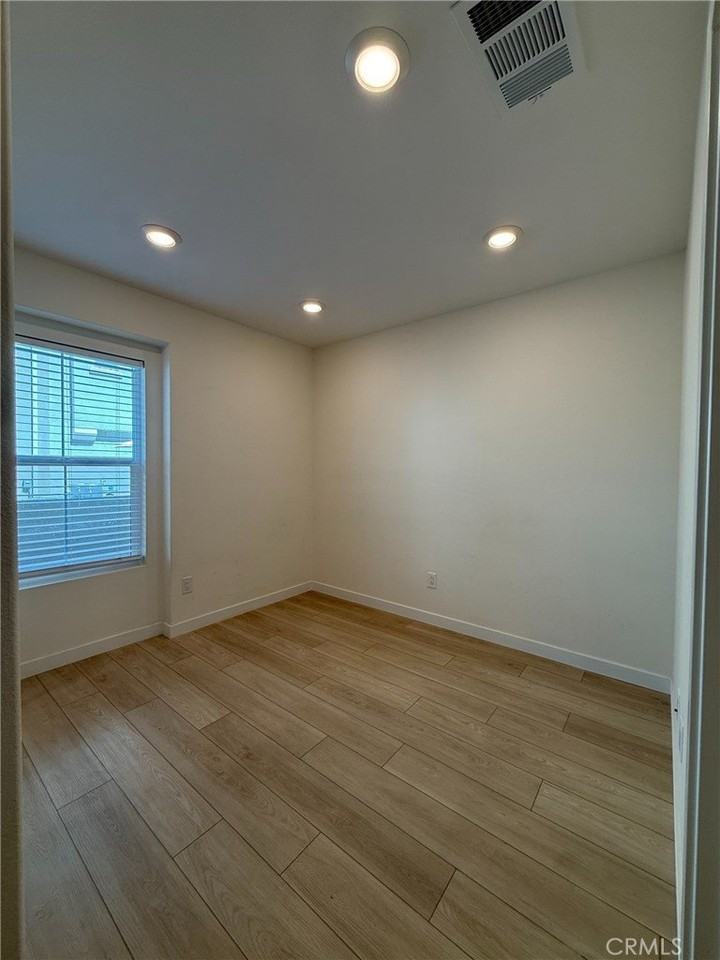 22316 Spanish Oak Ct - Photo 7 of 31