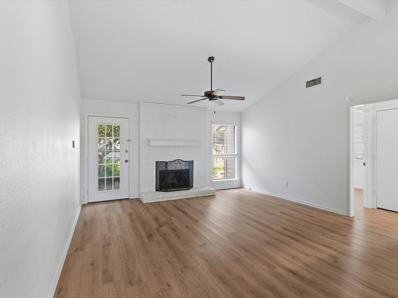 8181 Edgewater Dr - Photo 3 of 23