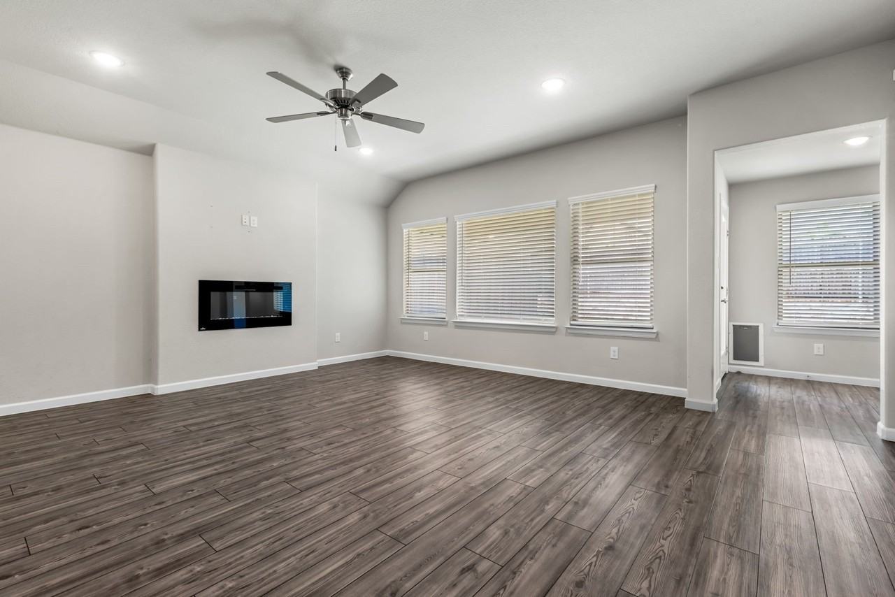 468 Pebble Brook Ln - Photo 6 of 35