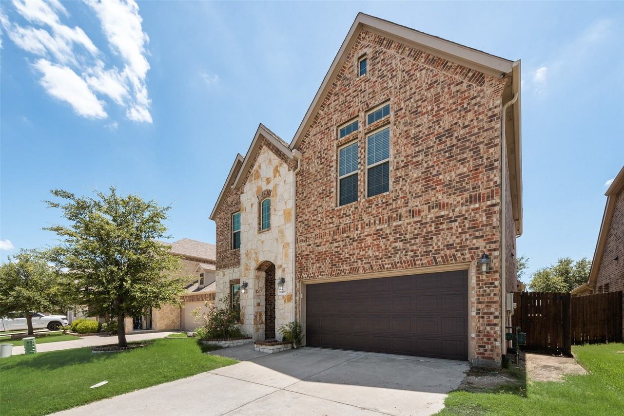 10409 Jackson Hole Ln - Photo 2 of 29
