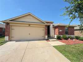 featured image of 215 Woodland St