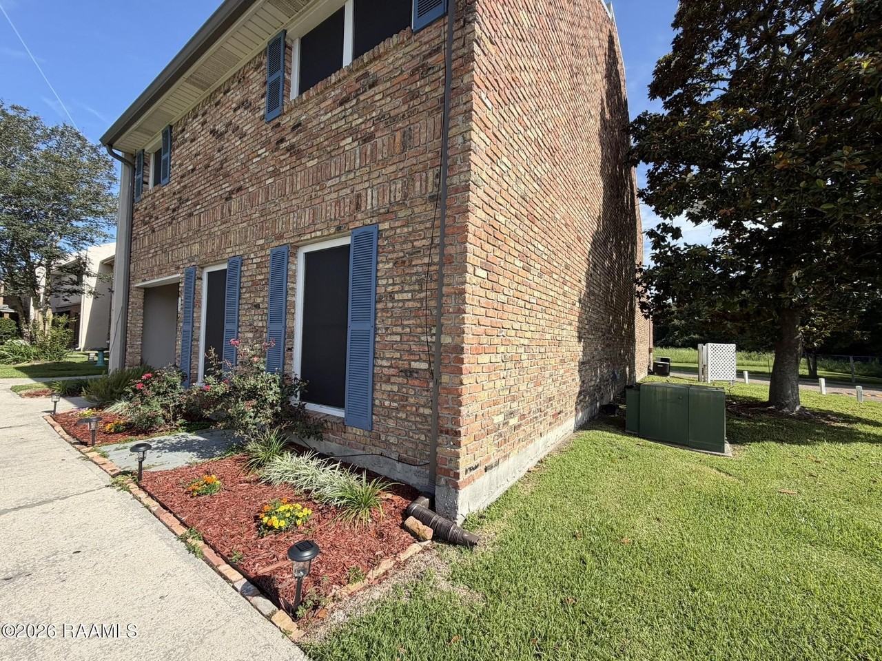 204 Dublin Cir #A - Photo 3 of 30