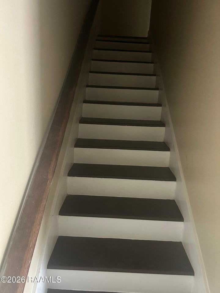 215 Peggy St - Photo 6 of 14