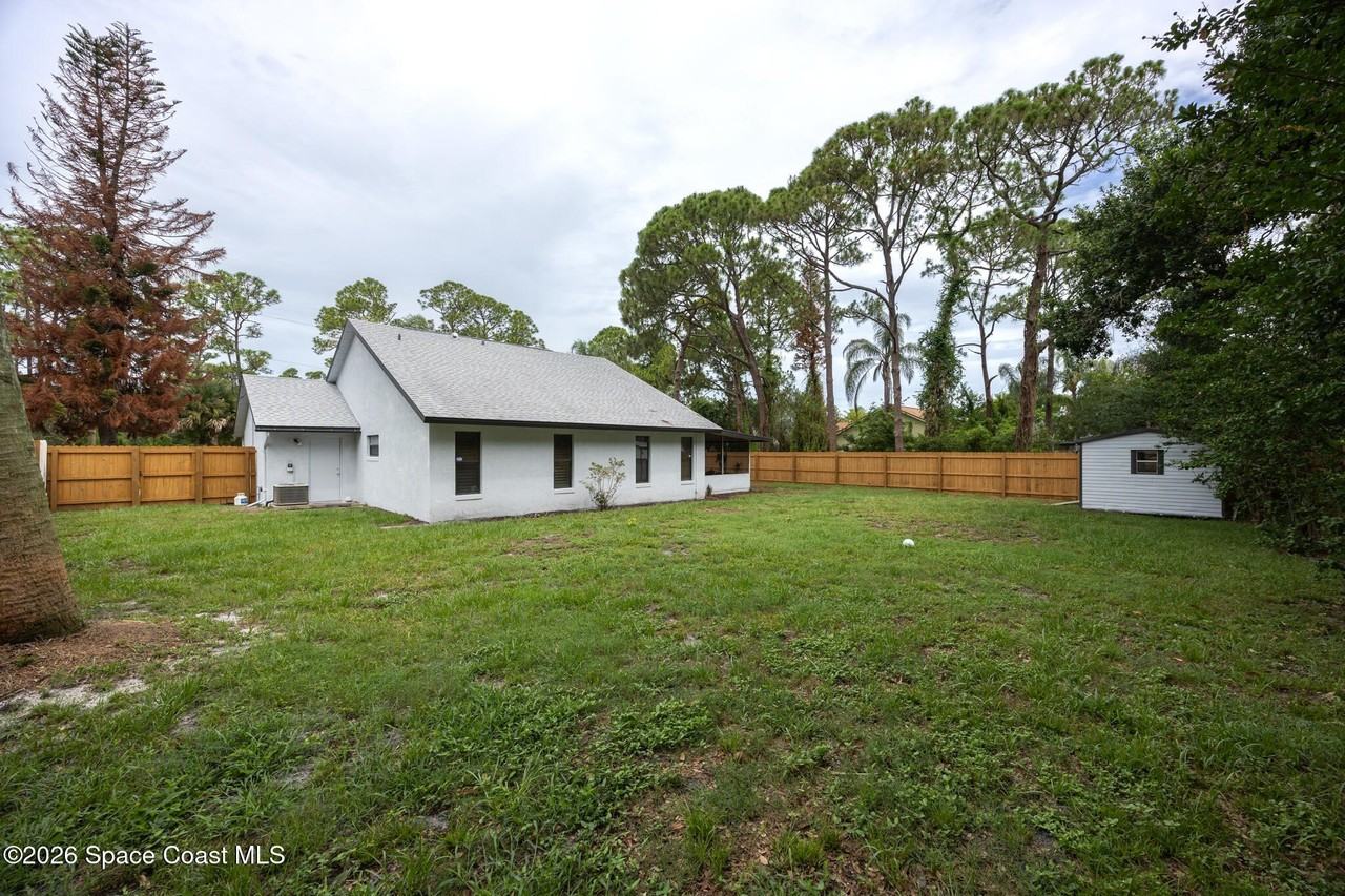 6655 Corto Rd - Photo 5 of 26
