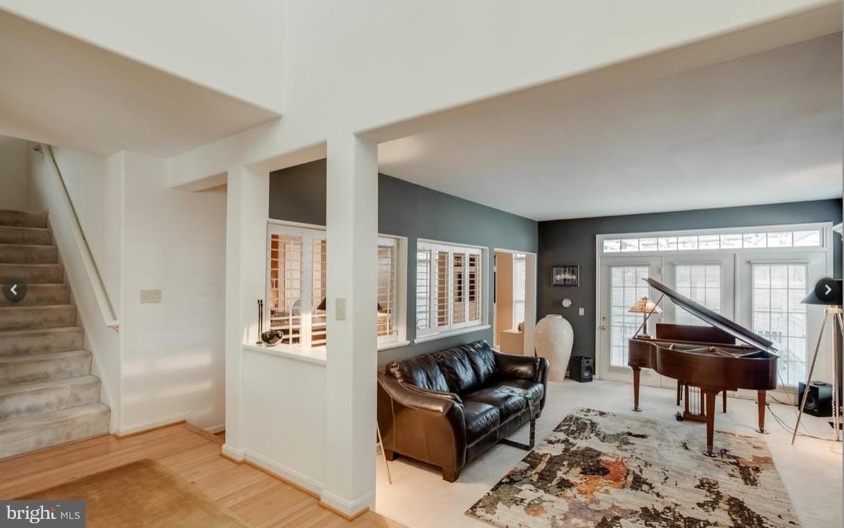 9810 Bolton Village Ct - Photo 4 of 26