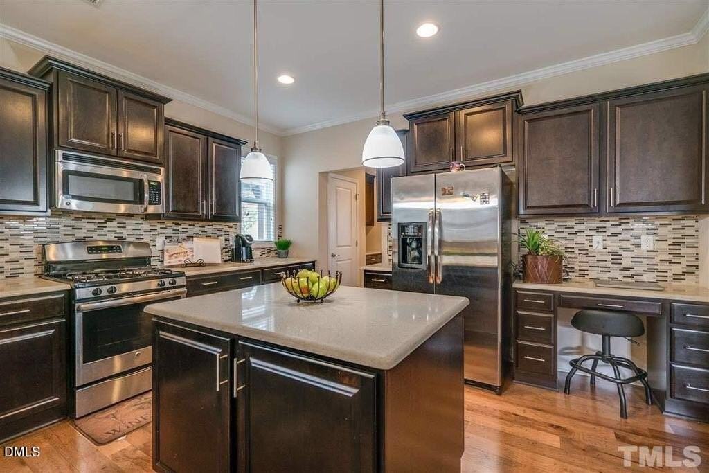 1114 Oatney Ridge Ln - Photo 2 of 15