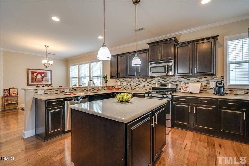 1114 Oatney Ridge Ln - Photo 3 of 15