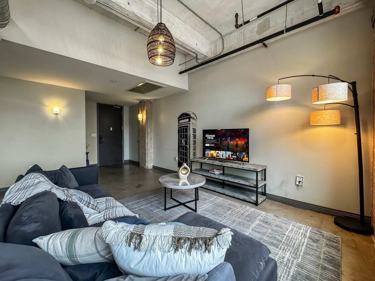 555 Evergreen St #1231690P - Photo 7 of 26