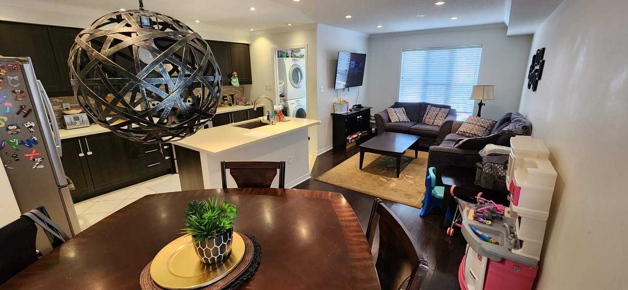 103 Selkirk Drive - Photo 4 of 20