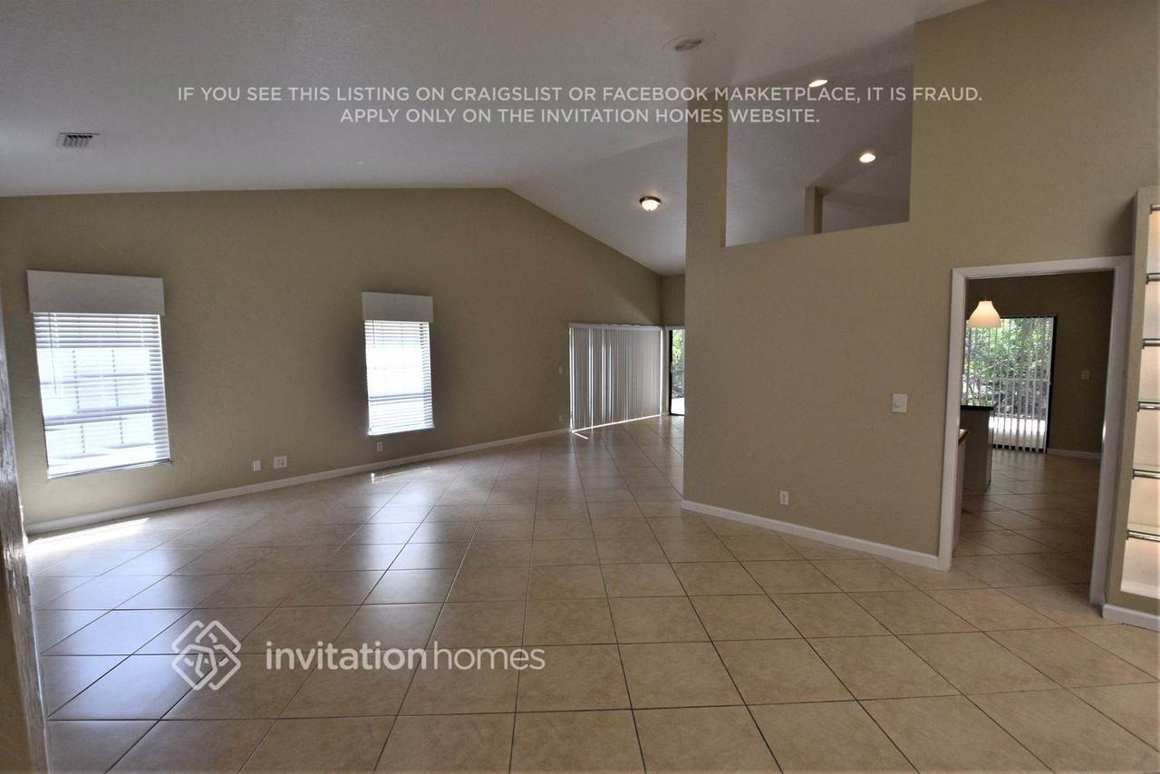 7045 Golf Pointe Cir - Photo 2 of 11