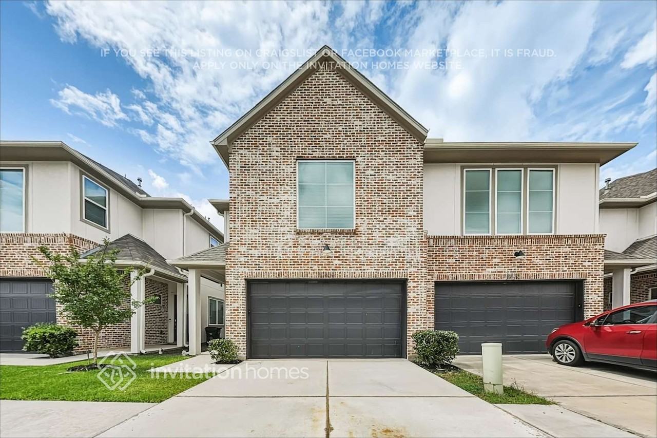 10434 Executive Lake Dr
