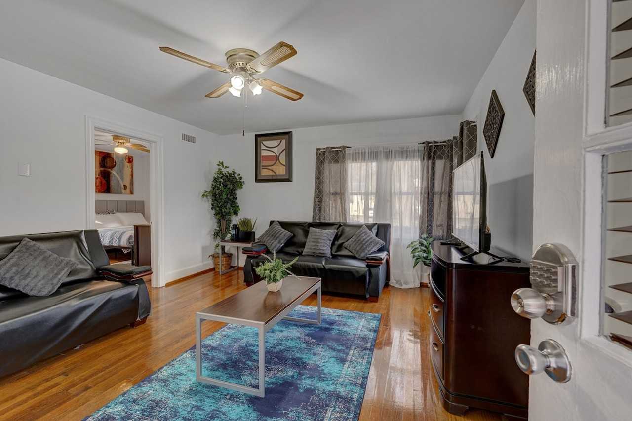 814 N Buchanan Blvd #1388446P - Photo 2 of 12