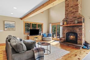 featured image of 2517 W Hubbell Hill Rd