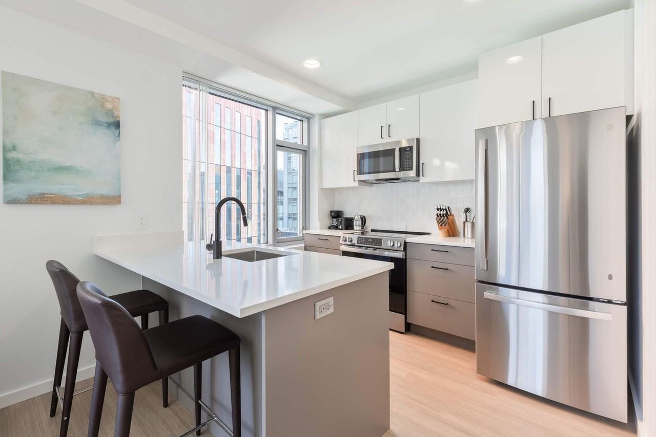 250 Kendall St #1534380P - Photo 4 of 16