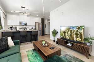 featured image of 1030 N 1st St