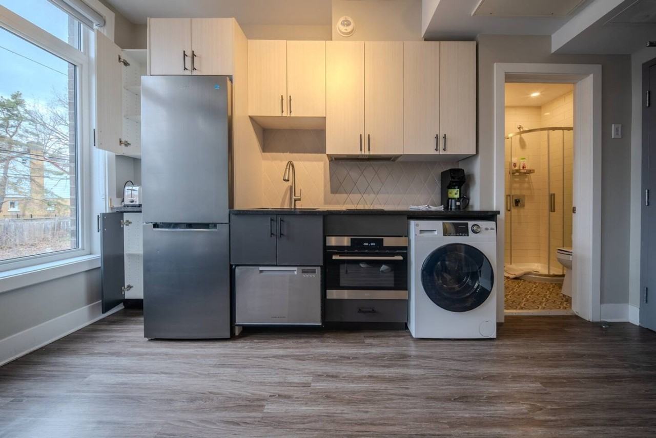 196 Beechwood Ave #1538990P - Photo 6 of 10