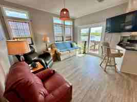 featured image of 404 Nettles Blvd