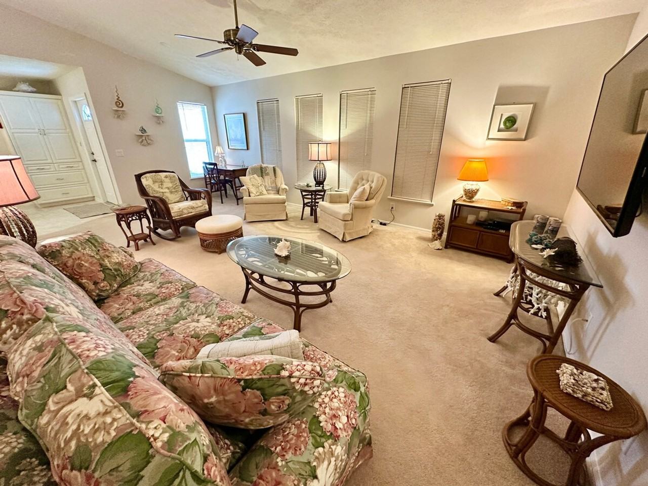 1184 Nettles Blvd #1537487P - Photo 2 of 15