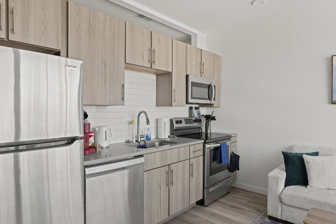 741 Spring Garden St #1539967P - Photo 5 of 34