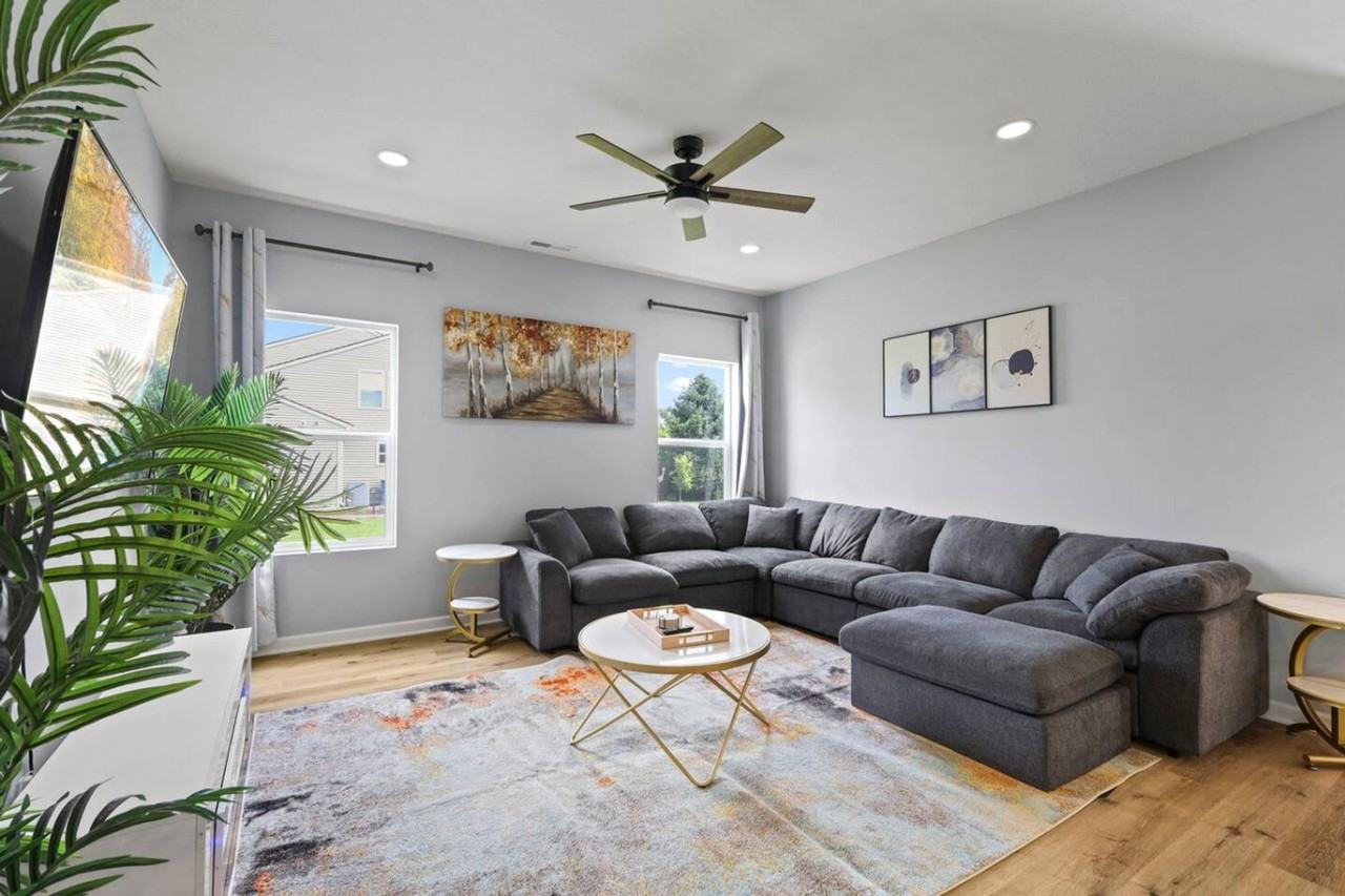 8355 Fieldfare Way #1542332P - Photo 4 of 41
