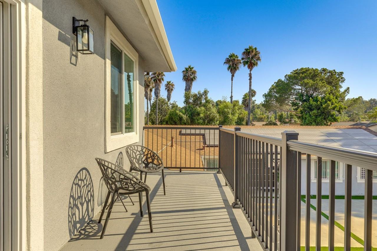 2022 Avenida Del Diablo #1545873P - Photo 4 of 24