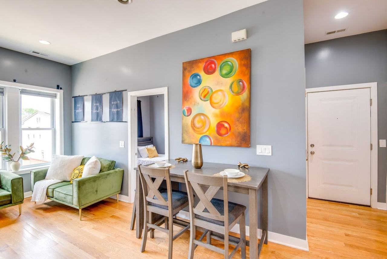 4241 S Langley Ave #1545825P - Photo 6 of 24