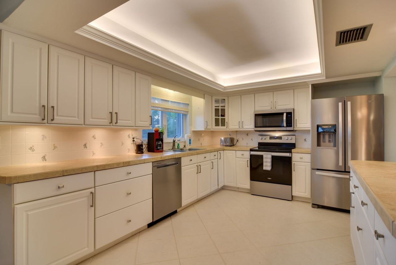 301 N Tessier Dr #1545798P - Photo 7 of 24