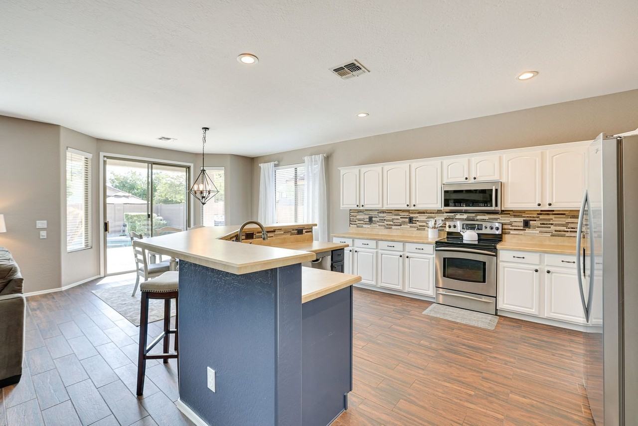 14973 N 135th Dr #1546409P - Photo 7 of 22