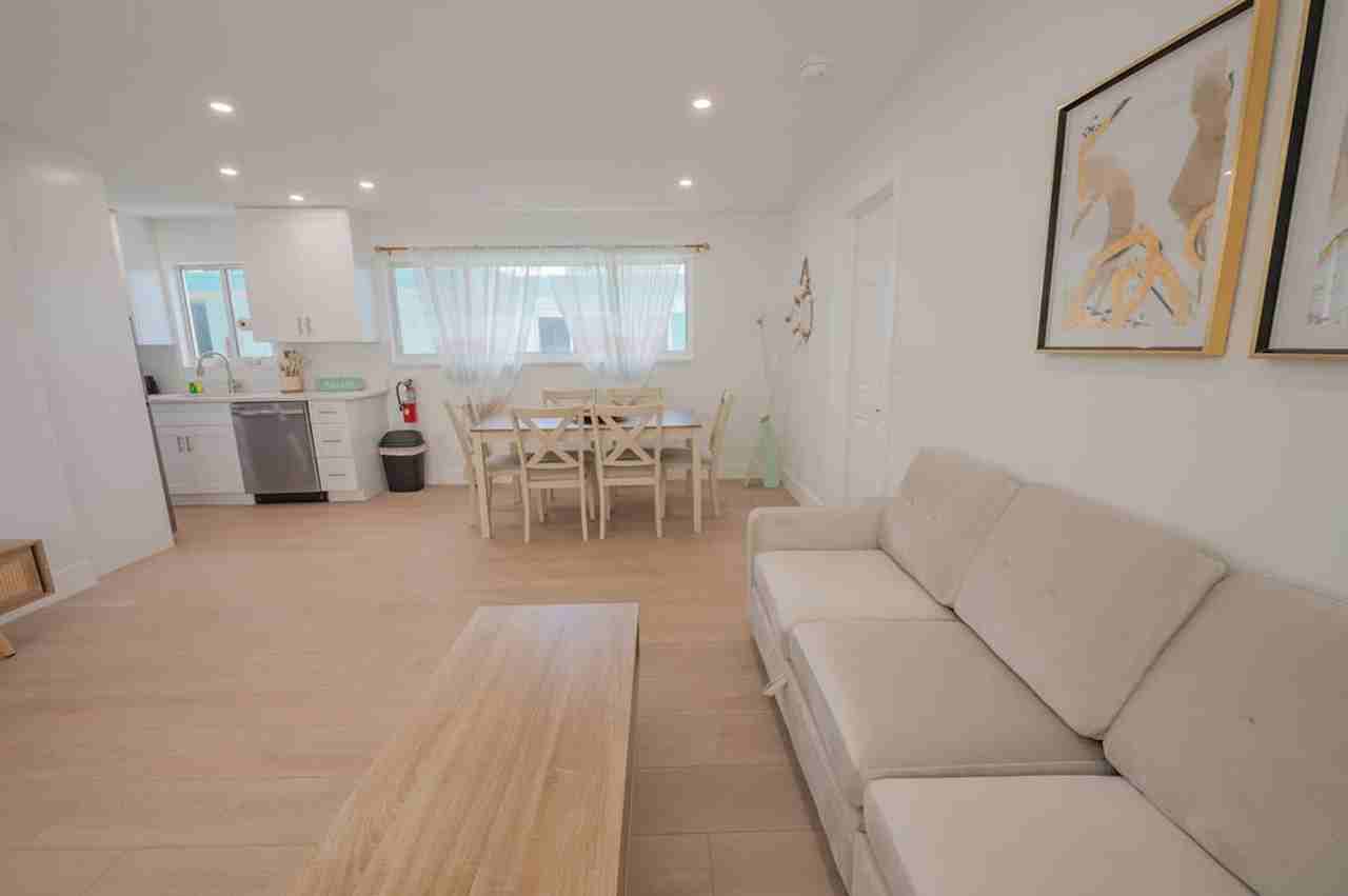 312 Elm St #1547735P - Photo 5 of 34