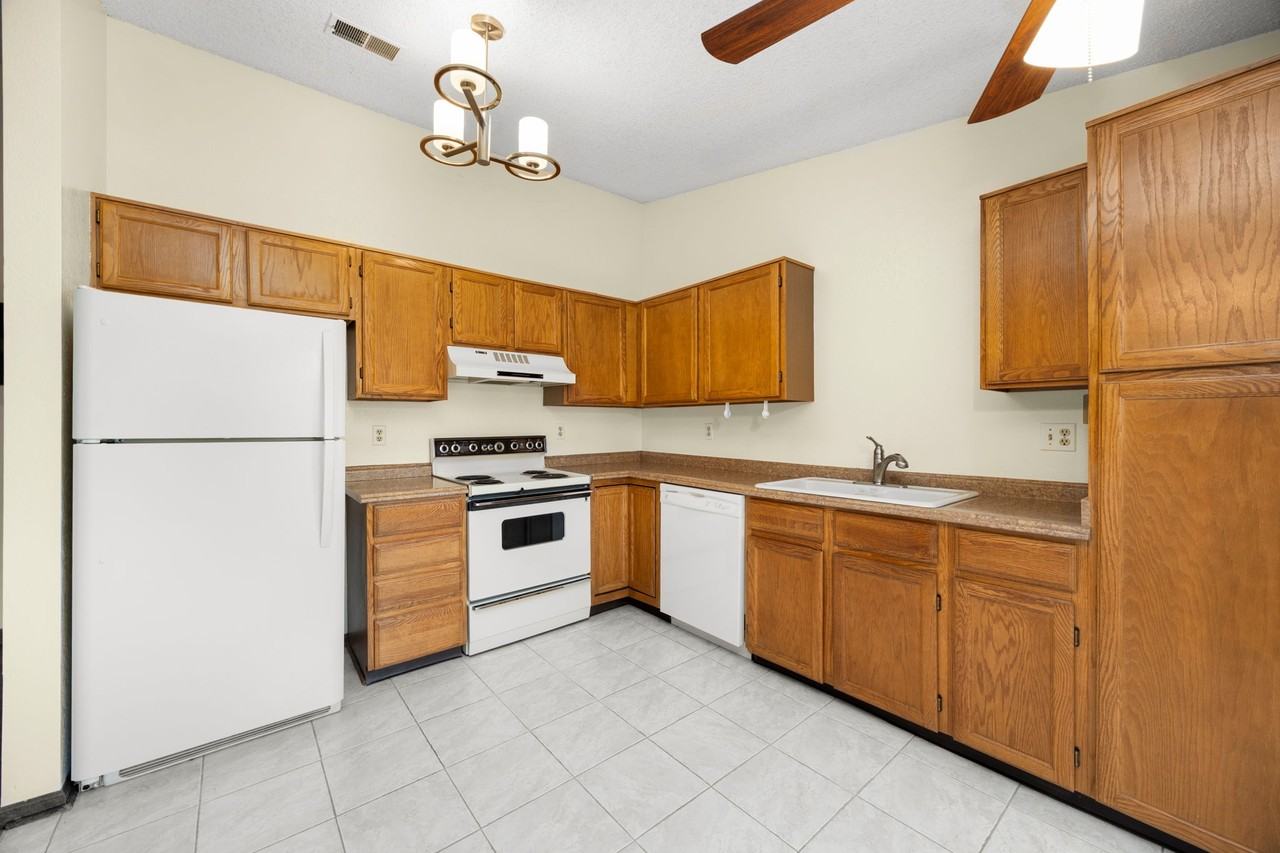 1075 S Garrison St #203 - Photo 5 of 23