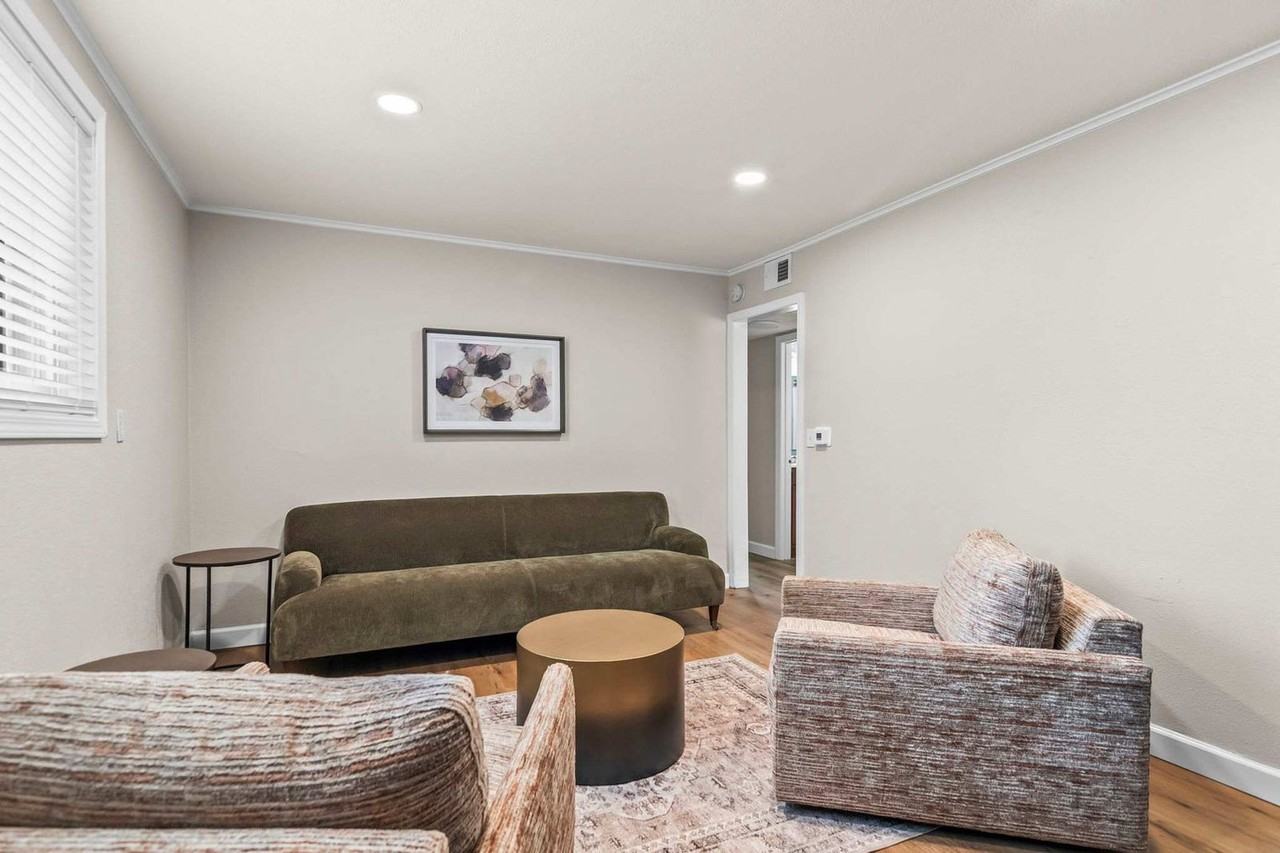 2309 Cherry Hills Drive - Photo 3 of 13