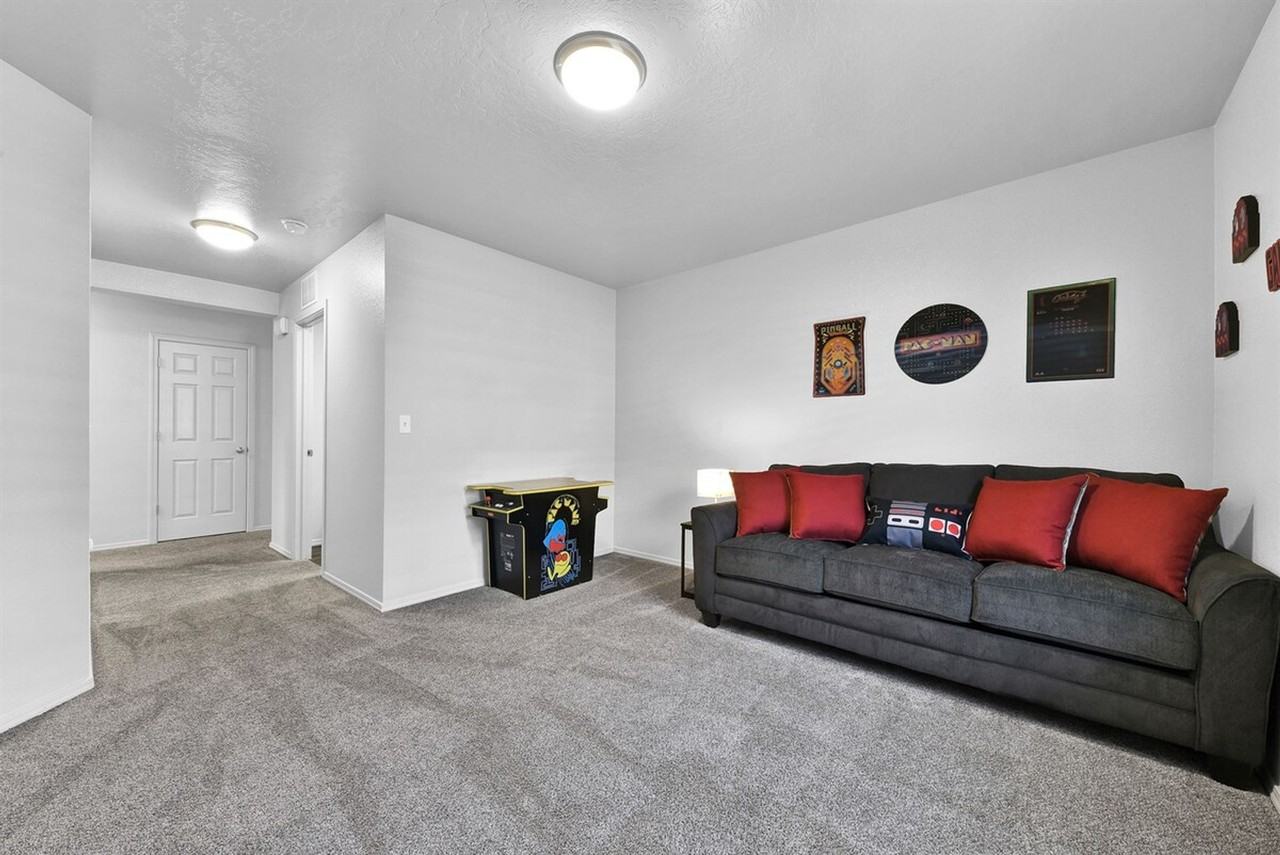 17552 Aqua Springs Ave #1547110P - Photo 3 of 38