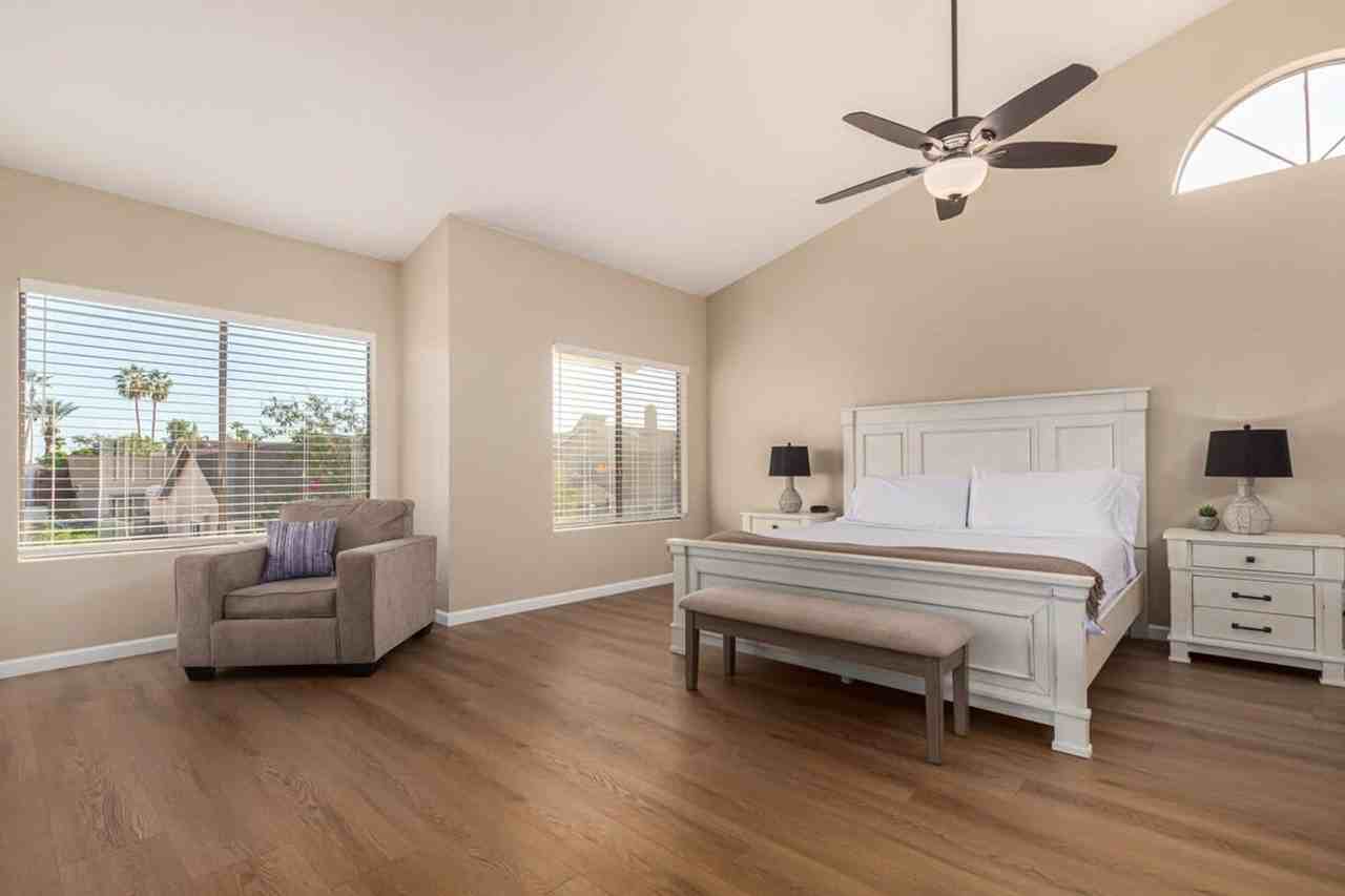 613 W Summit Pl #1558601P - Photo 7 of 45