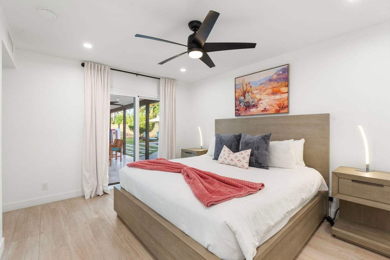 12243 N 58th St #1558608P - Photo 7 of 46