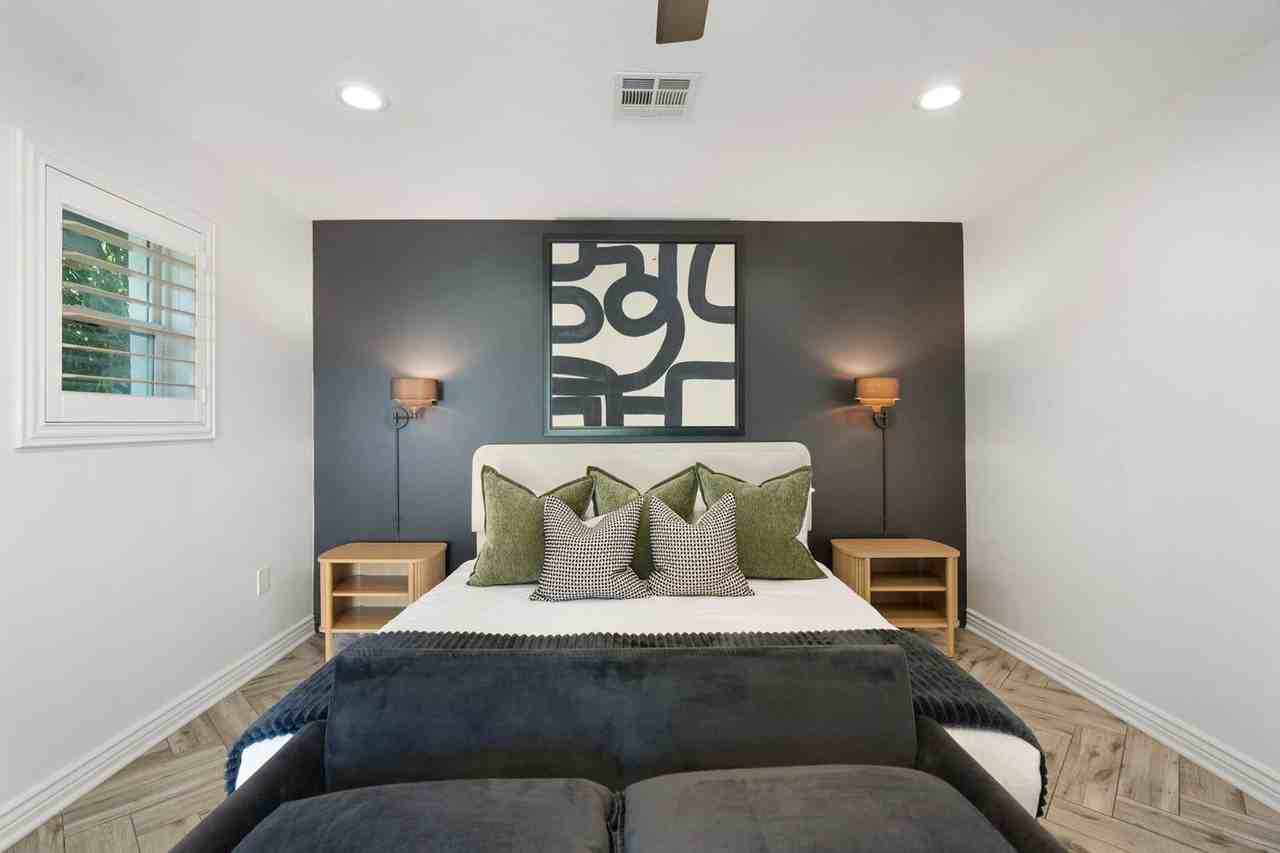 13034 N 48th Pl #1558613P - Photo 4 of 46