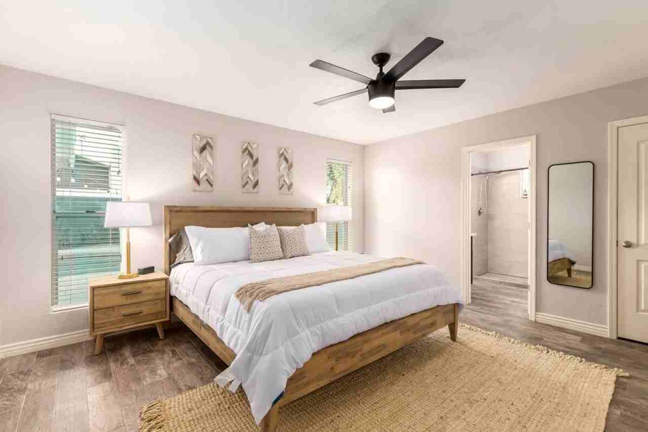 2530 W Obispo Cir #1558619P - Photo 3 of 48