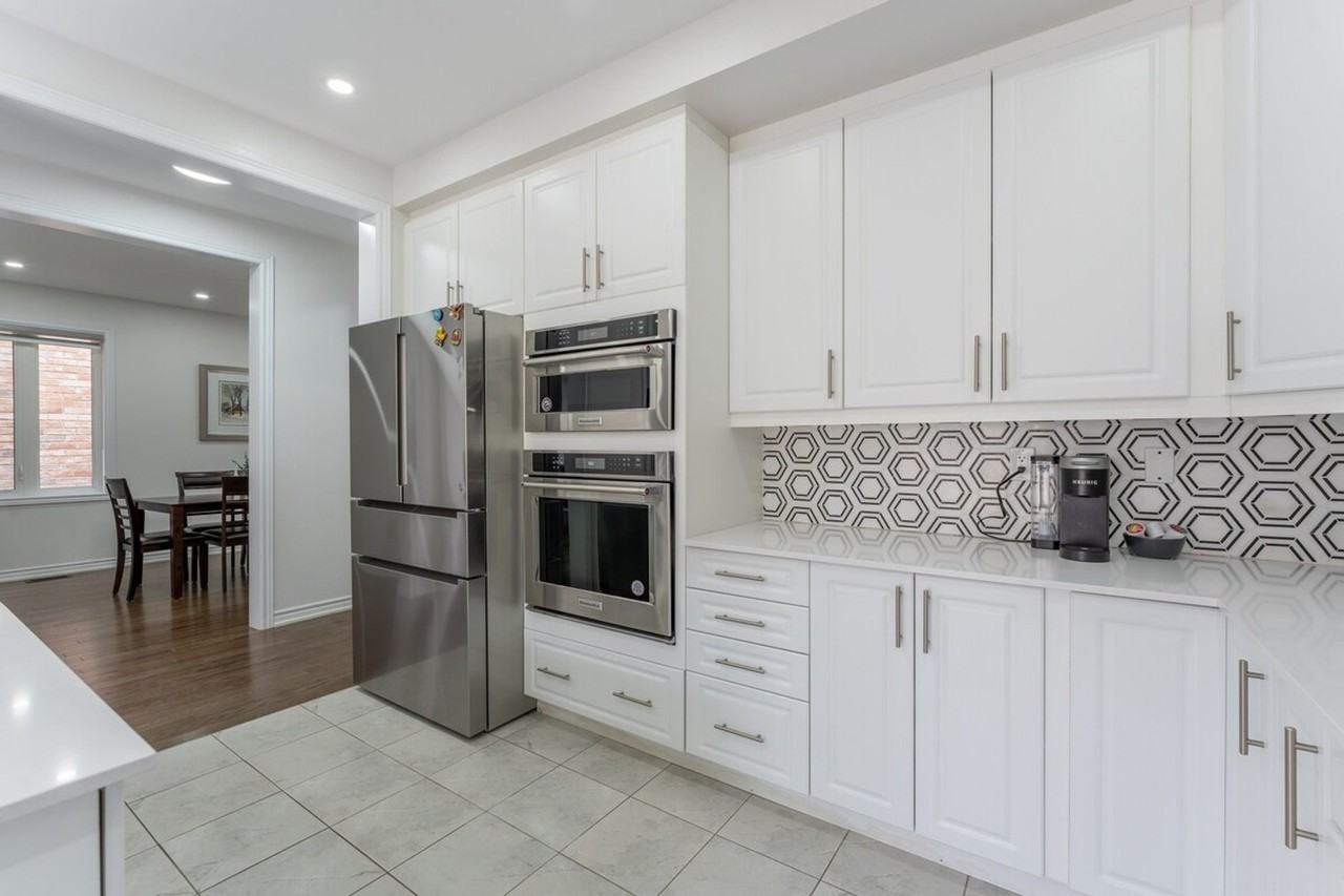 18 Dotchson Ave #1504516P - Photo 3 of 37